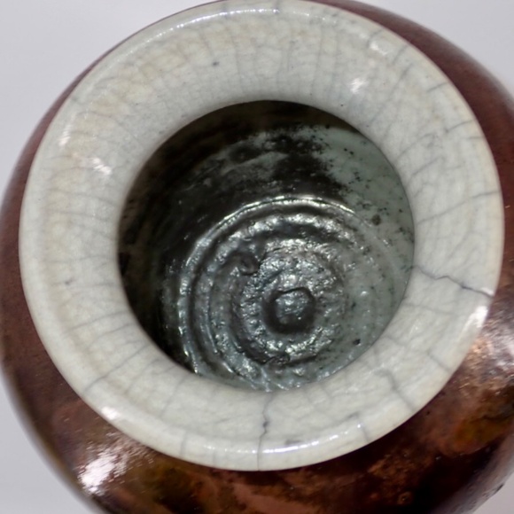 Raku Pottery Vase Iridescent Signed 6" Tall x 6" dia beautifully crafted - Picture 7 of 13